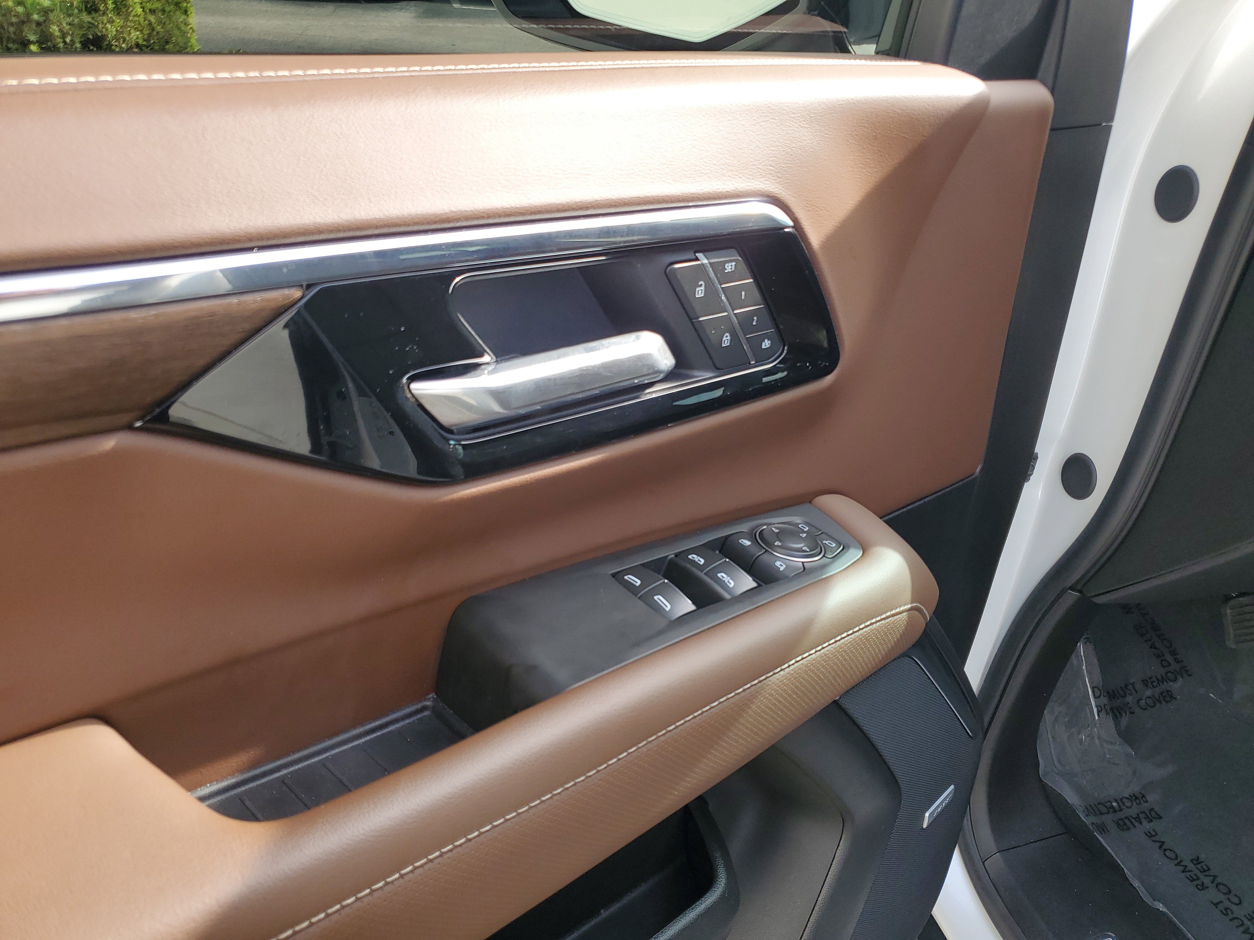 Certified 2025 Chevrolet Tahoe High Country RWD image 18