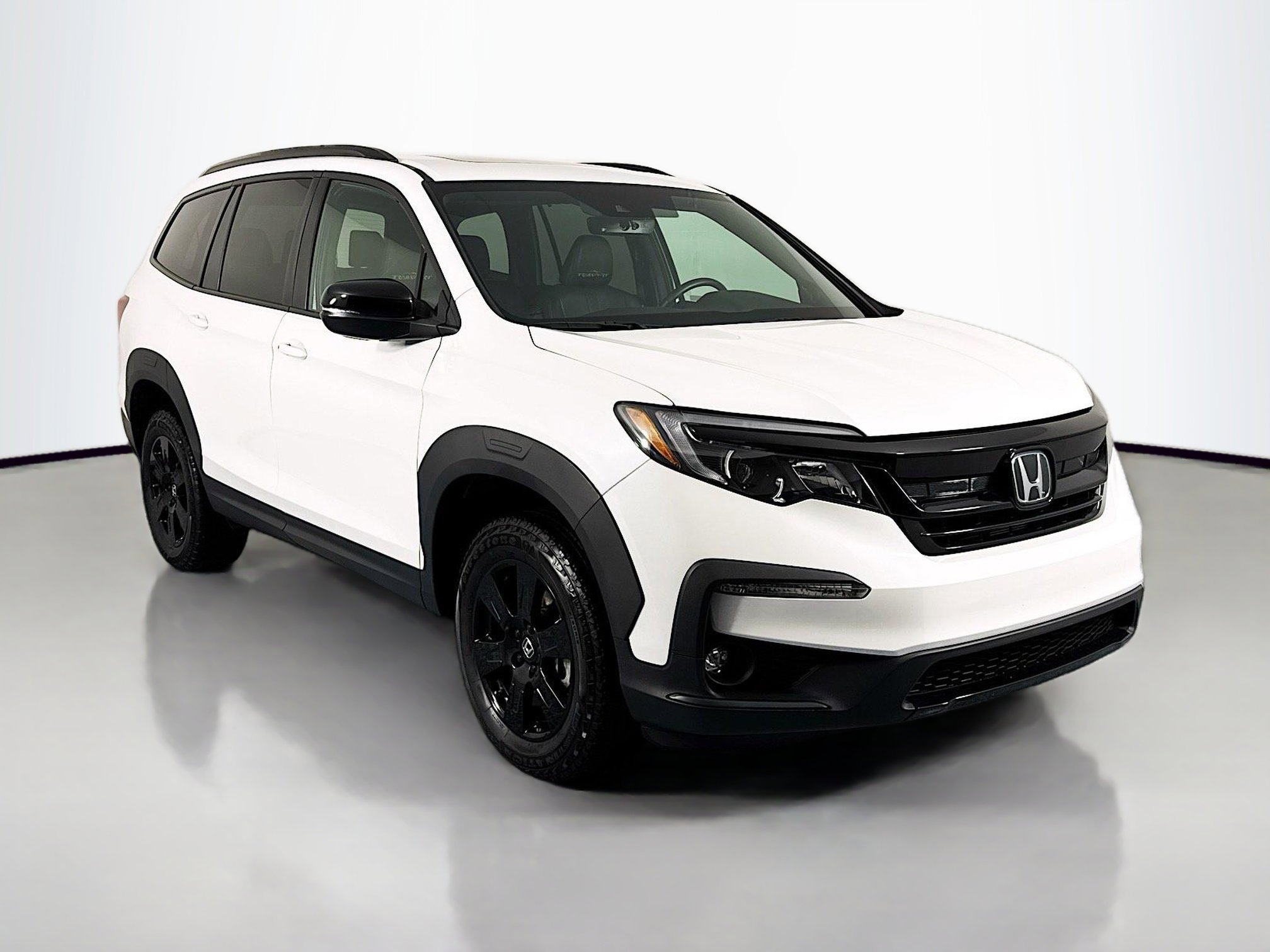 Certified 2022 Honda Pilot TrailSport image 3