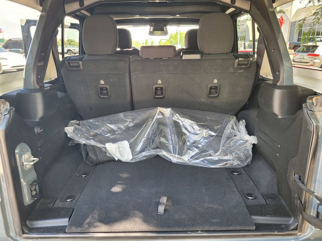 Used 2025 Jeep Wrangler Unlimited Rubicon 4xe w/ Convenience Group image 23