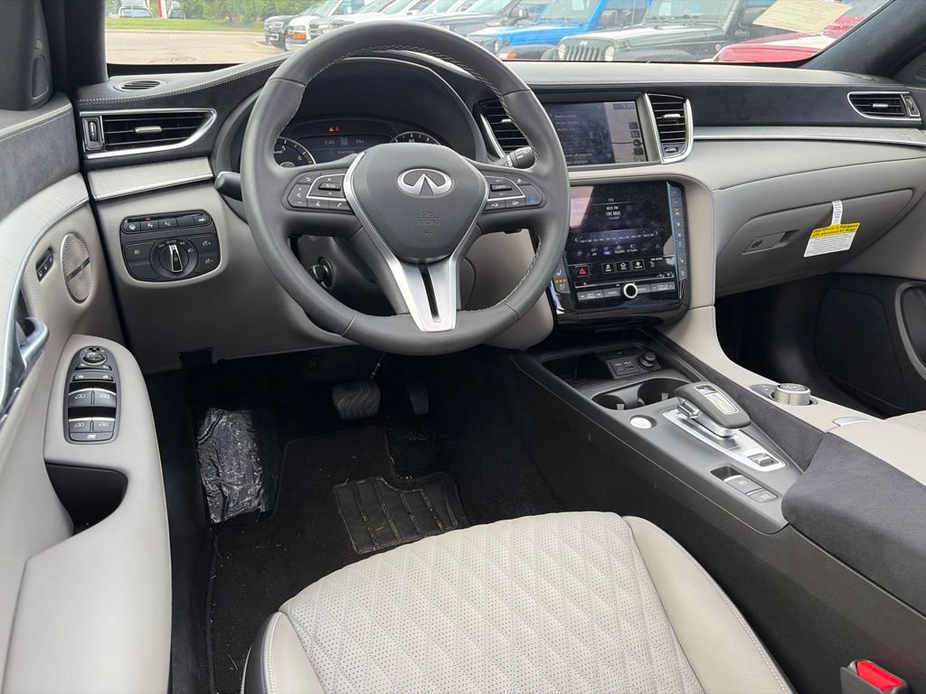 Used 2024 INFINITI QX50 Autograph w/ Accent Package AWD/4WD image 10