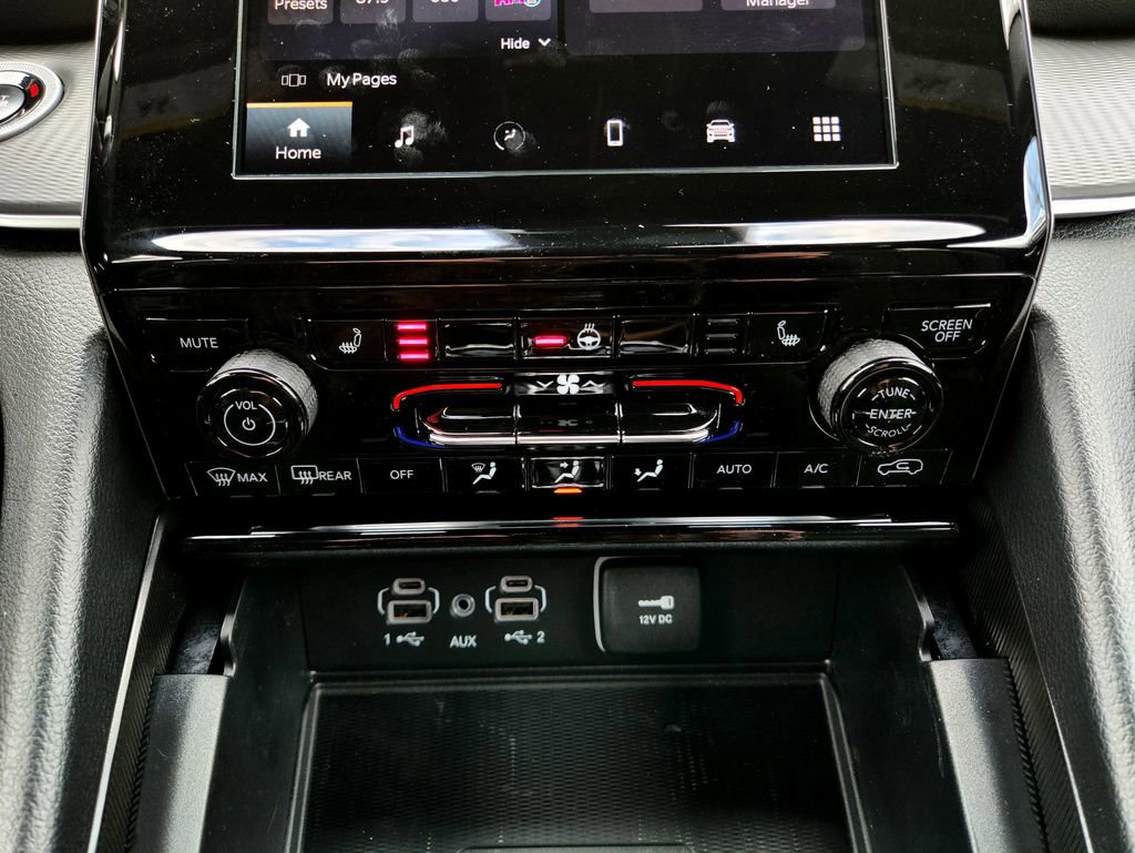 New 2025 Jeep Grand Cherokee L Laredo image 21