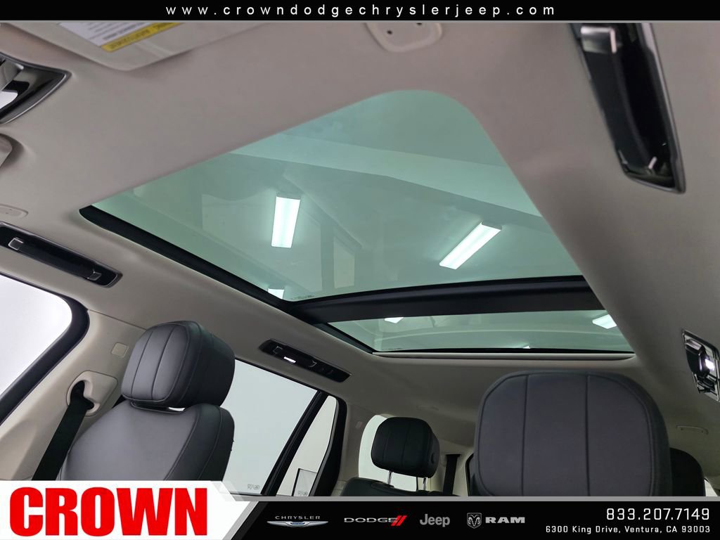 Used 2023 Land Rover Range Rover Long Wheelbase SE AWD/4WD image 30