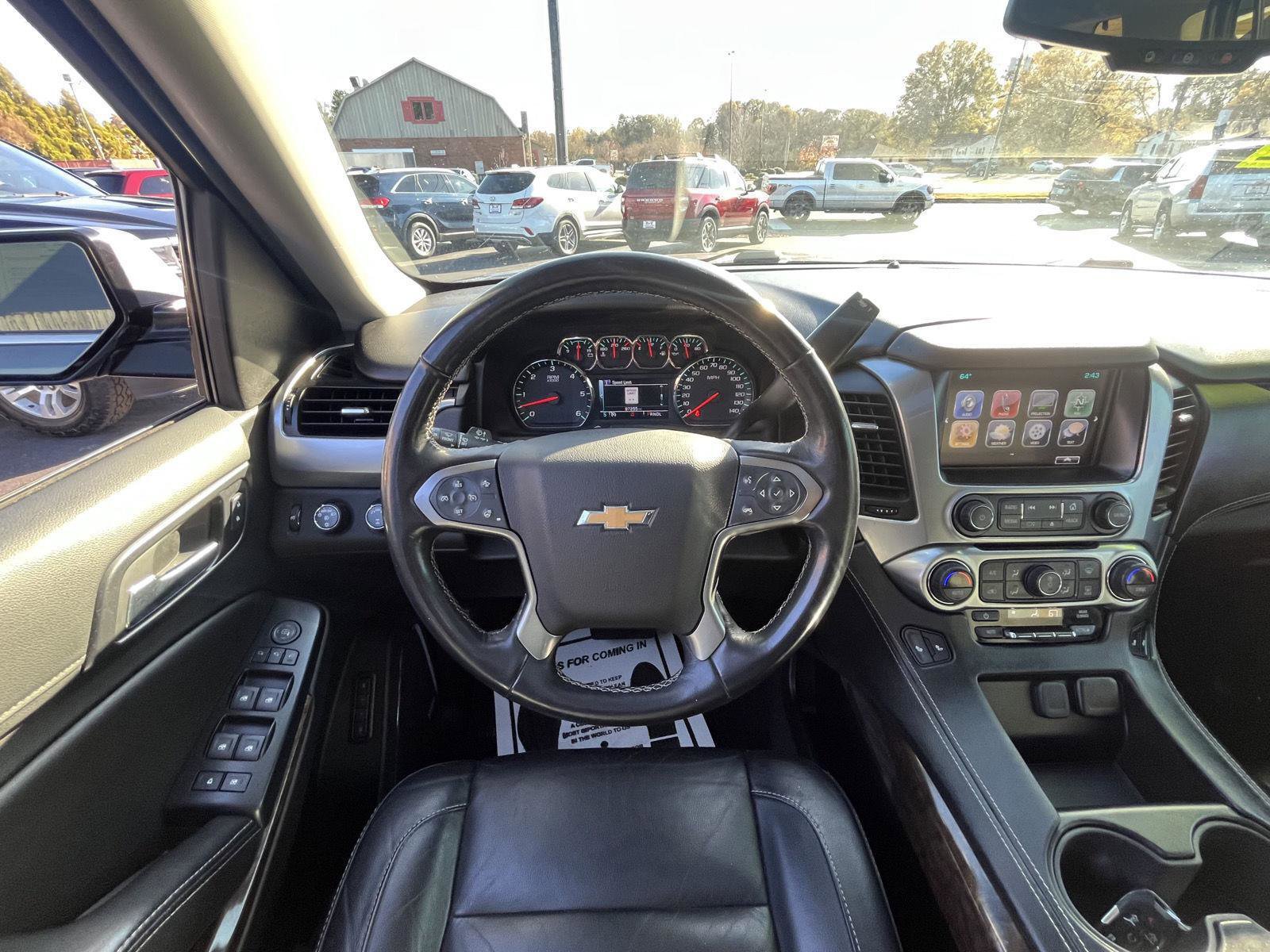Used 2019 Chevrolet Tahoe LT w/ LT Signature Package image 4