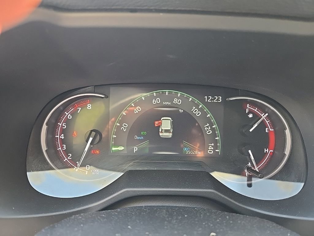 Certified 2025 Toyota RAV4 LE image 4