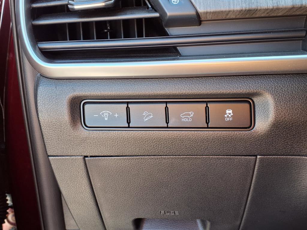 Used 2024 Kia Telluride EX w/ EX Captain's Chair Package image 22