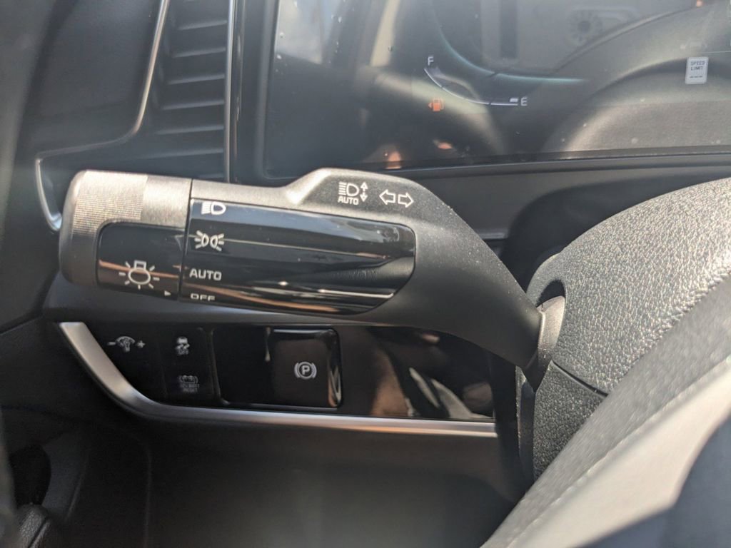 Used 2024 Kia Sportage EX image 27