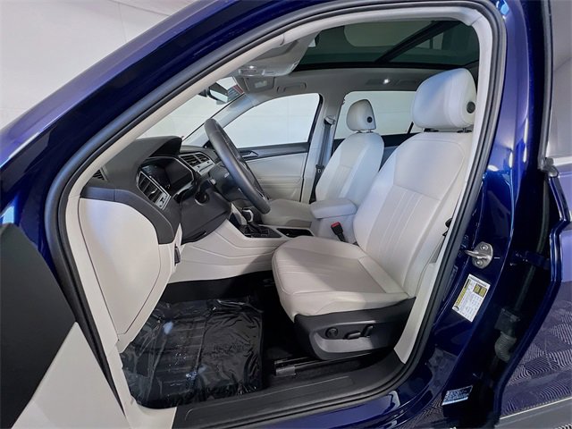 Used 2024 Volkswagen Tiguan SE image 13
