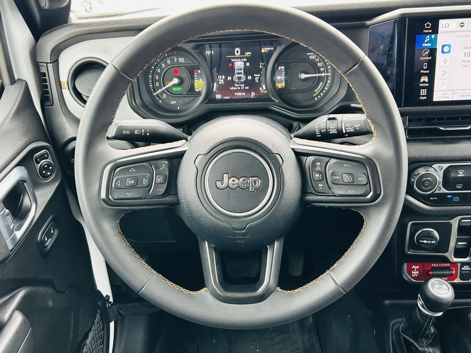 Used 2024 Jeep Wrangler Willys image 12