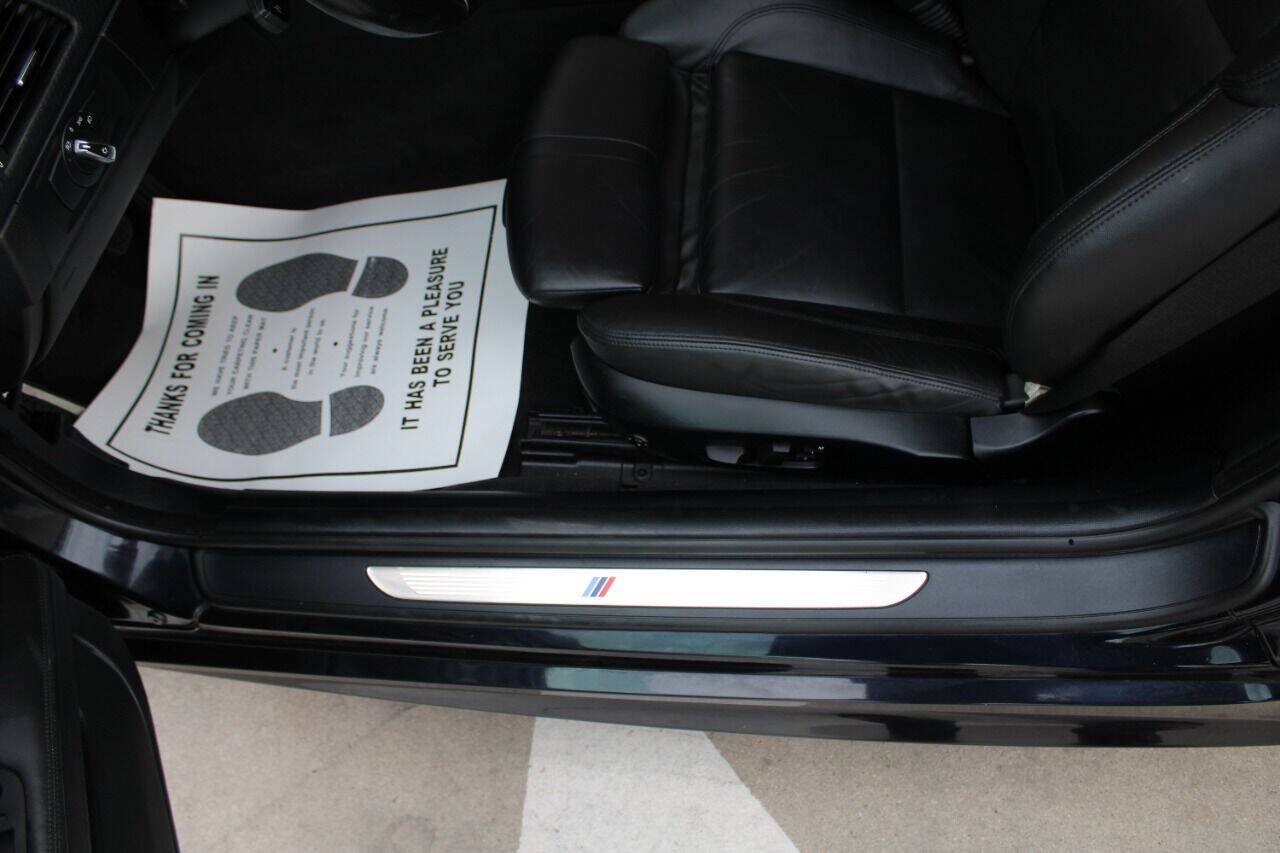 Used 2012 BMW M3 Convertible w/ Premium Pkg RWD image 22