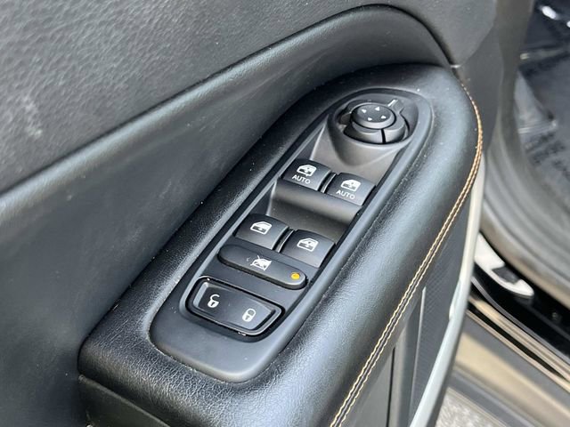 Used 2021 Jeep Compass Limited w/ Sun and Sound Group AWD/4WD image 30
