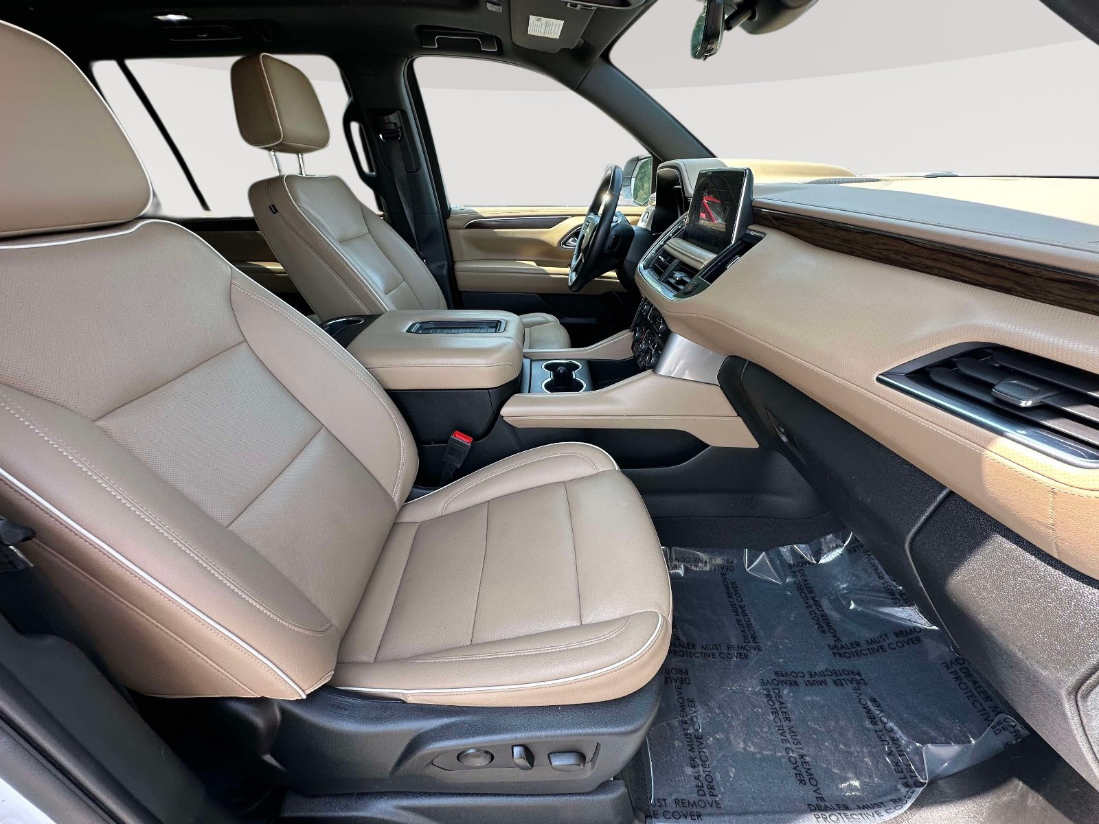 Used 2023 Chevrolet Suburban Premier w/ Premium Package AWD/4WD image 28