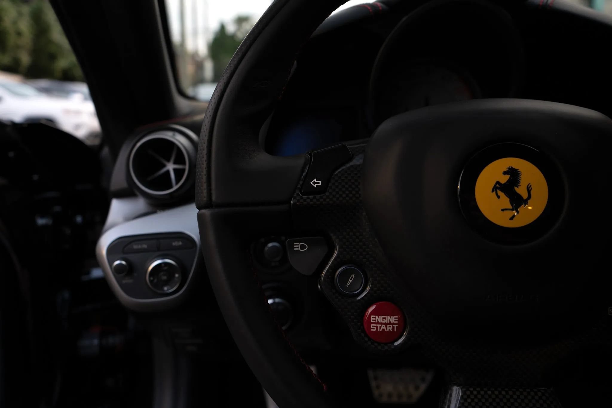 Used 2015 Ferrari F12 Berlinetta RWD image 21