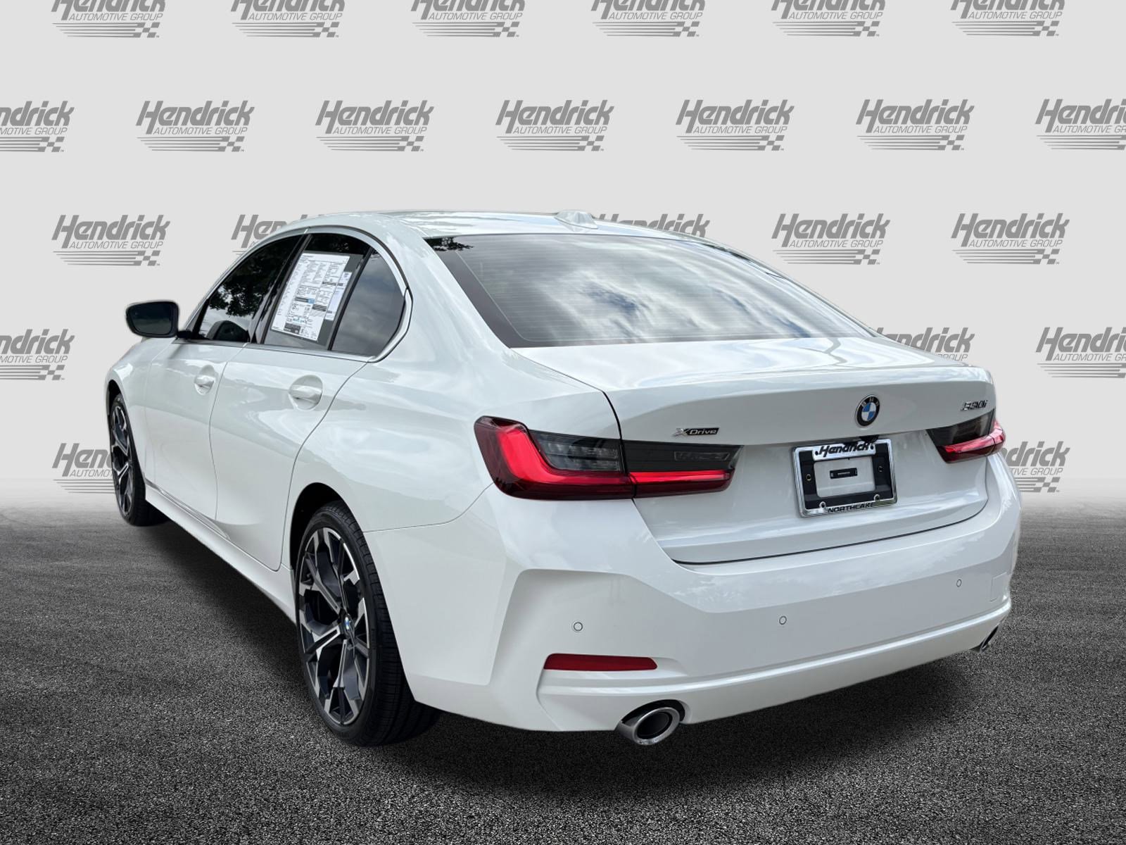 Used 2025 BMW 330i xDrive Sedan w/ Convenience Package AWD/4WD image 7