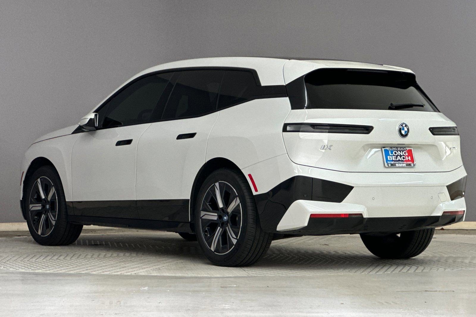 Used 2024 BMW iX xDrive50 w/ Sport Package image 3