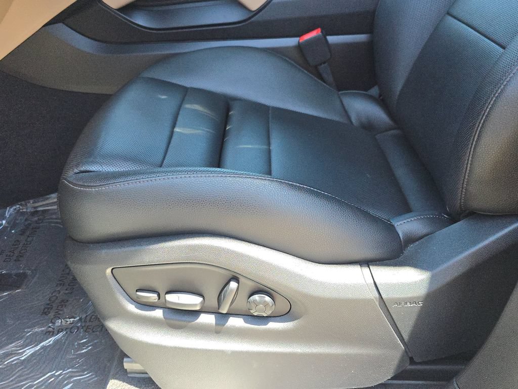 Used 2024 Porsche Cayenne AWD/4WD image 20