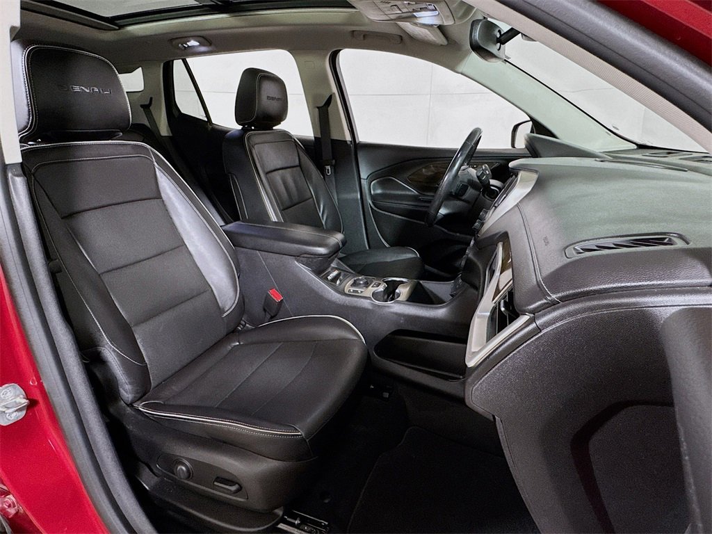 Used 2019 GMC Terrain Denali w/ Advanced Safety Package image 28