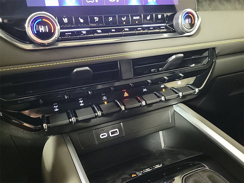 Certified 2024 Chevrolet Colorado ZR2 w/ ZR2 Convenience Package III image 20