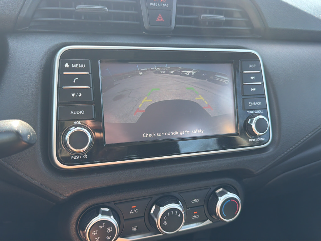 Used 2022 Nissan Versa S FWD image 25