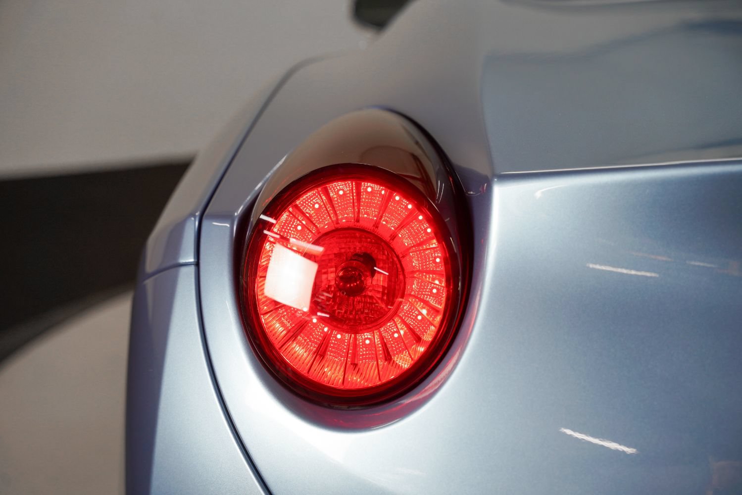 Used 2012 Ferrari California RWD image 21