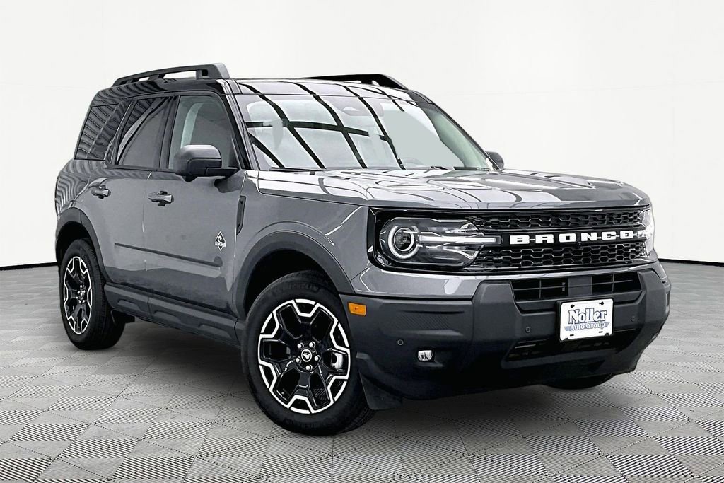 Certified 2025 Ford Bronco Sport Outer Banks w/ Outer Banks Tech Package+ AWD/4WD image 12