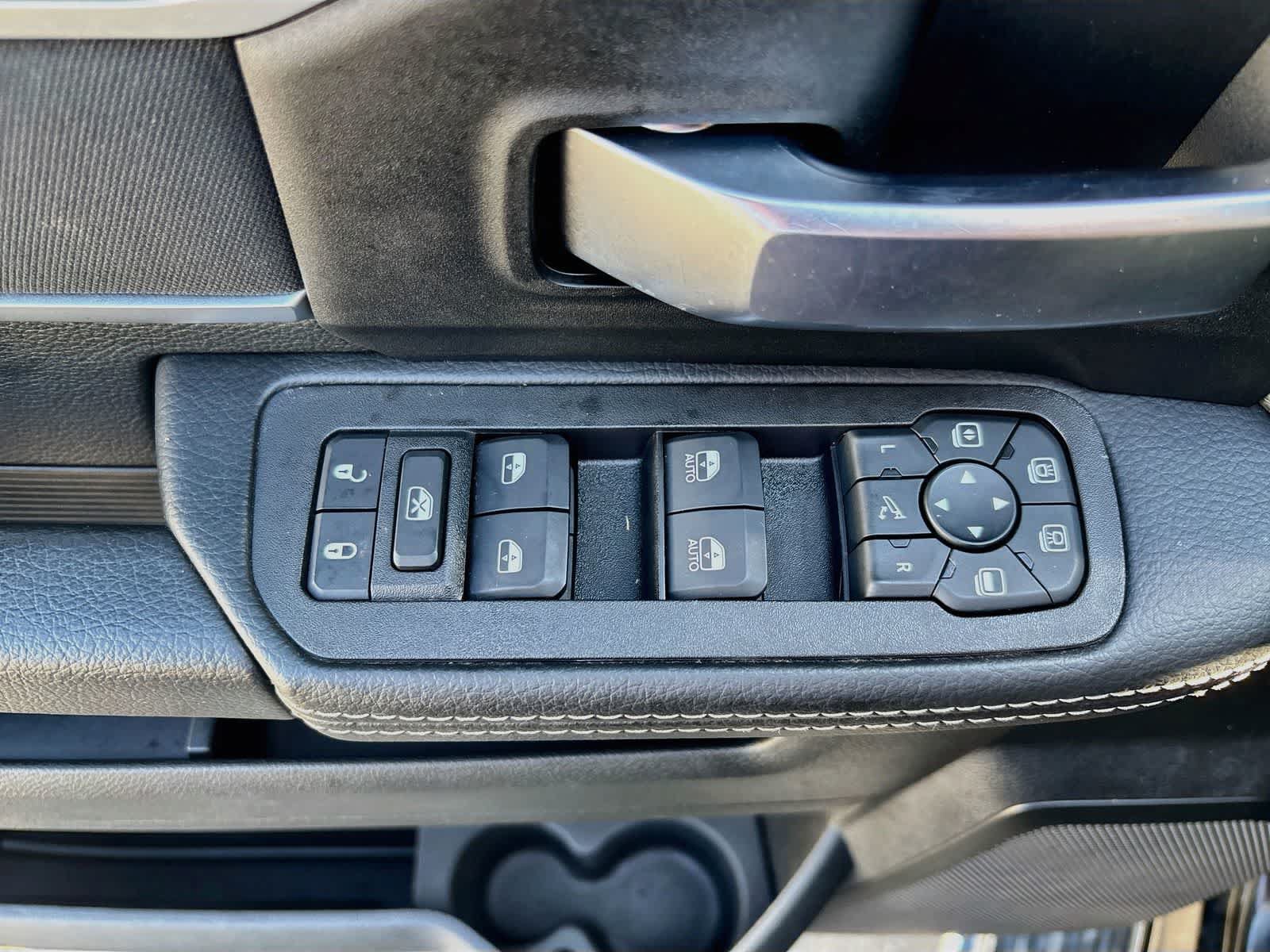 Used 2025 RAM 3500 Big Horn AWD/4WD image 18