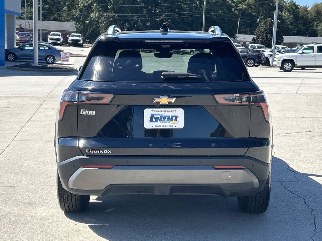 Used 2025 Chevrolet Equinox LT w/ Convenience Package II FWD image 3