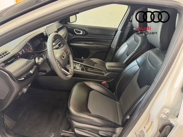 Used 2023 Jeep Compass Altitude image 16