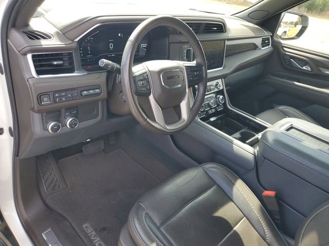 Used 2022 GMC Yukon XL Denali image 6