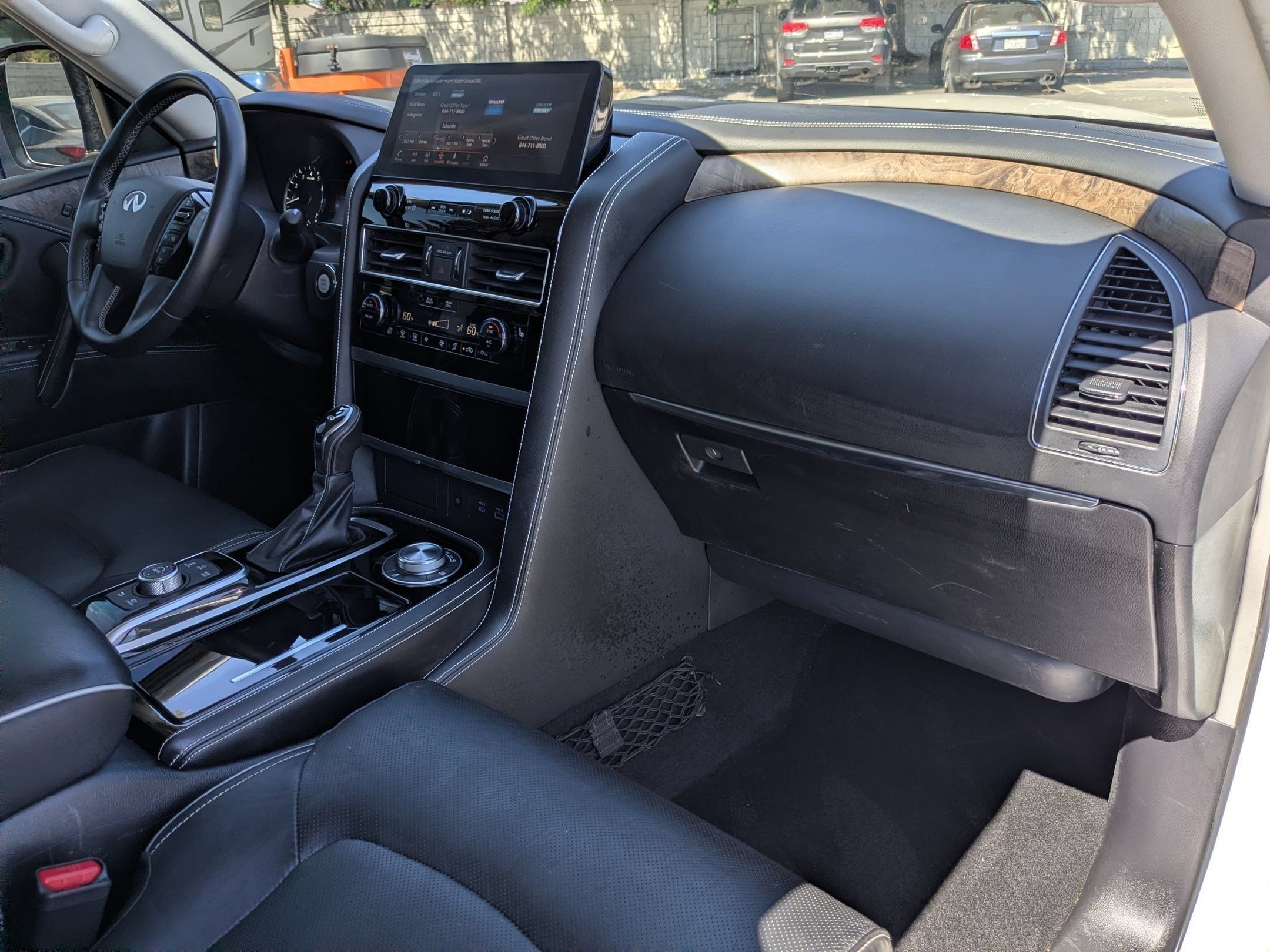 Used 2023 INFINITI QX80 Premium Select w/ Cargo Package AWD/4WD image 39
