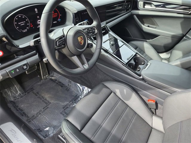 New 2024 Porsche Panamera 4 image 4