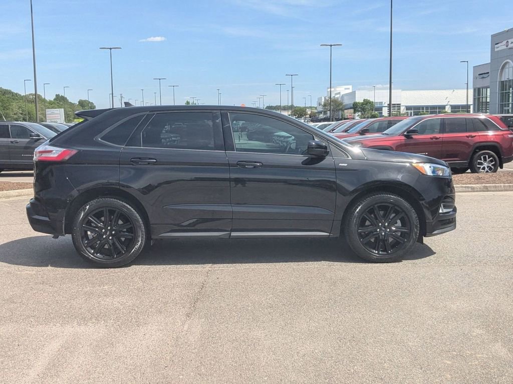 Used 2024 Ford Edge ST-Line AWD/4WD image 6