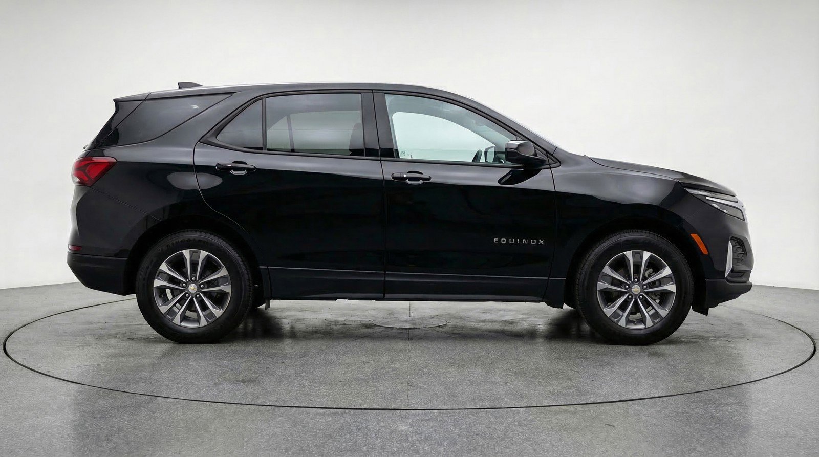 Used 2025 Chevrolet Equinox LT FWD image 11