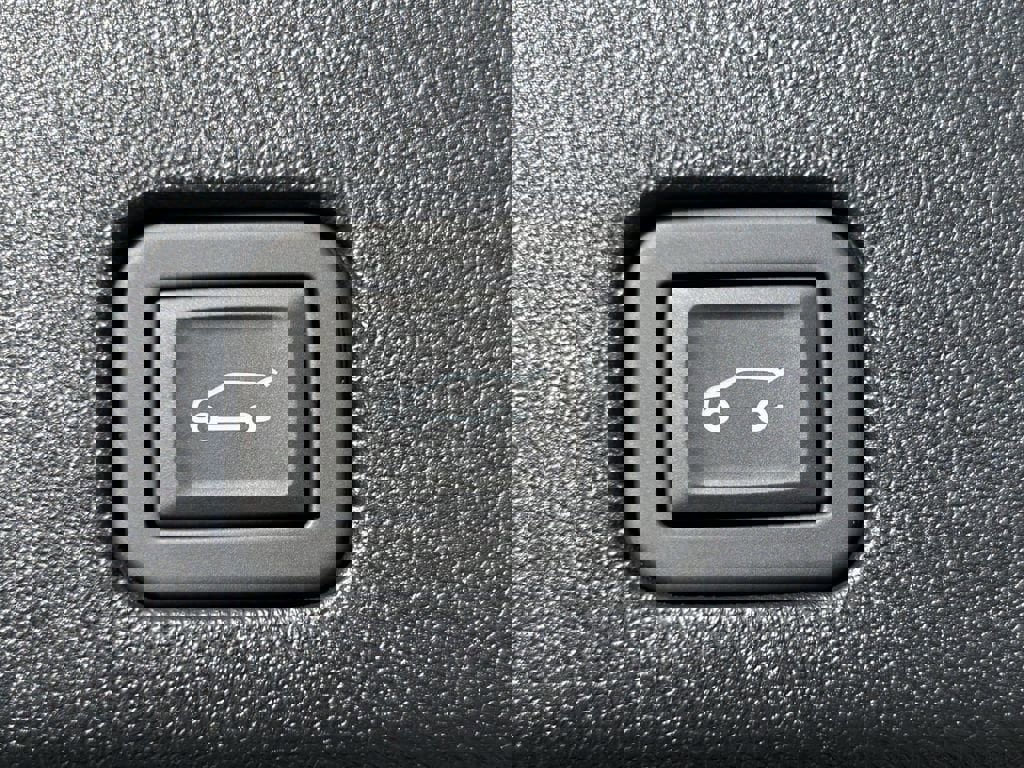 Used 2024 Acura ZDX A-Spec image 9