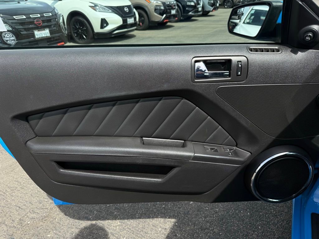 Used 2013 Ford Mustang GT Premium w/ Brembo Brake Pkg image 18