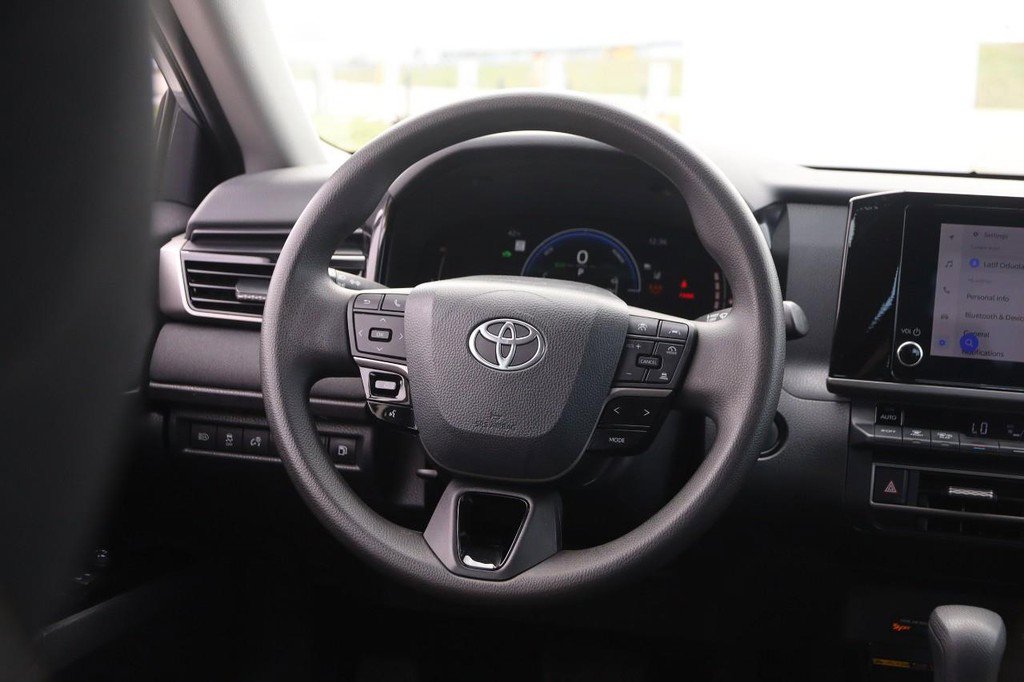Used 2025 Toyota Camry LE FWD image 22