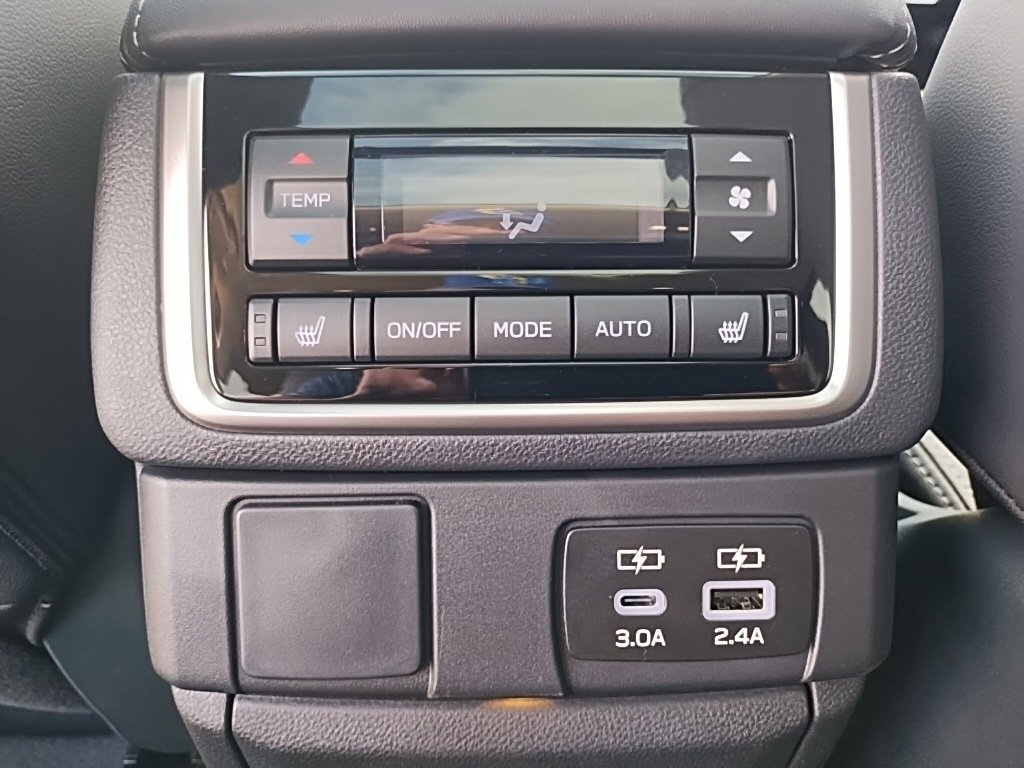 New 2025 Subaru Ascent Limited image 44