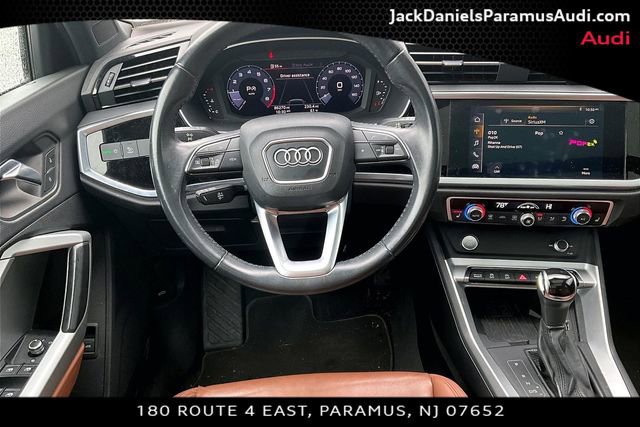 Used 2019 Audi Q3 2.0T Premium Plus w/ Premium Plus Package AWD/4WD image 5