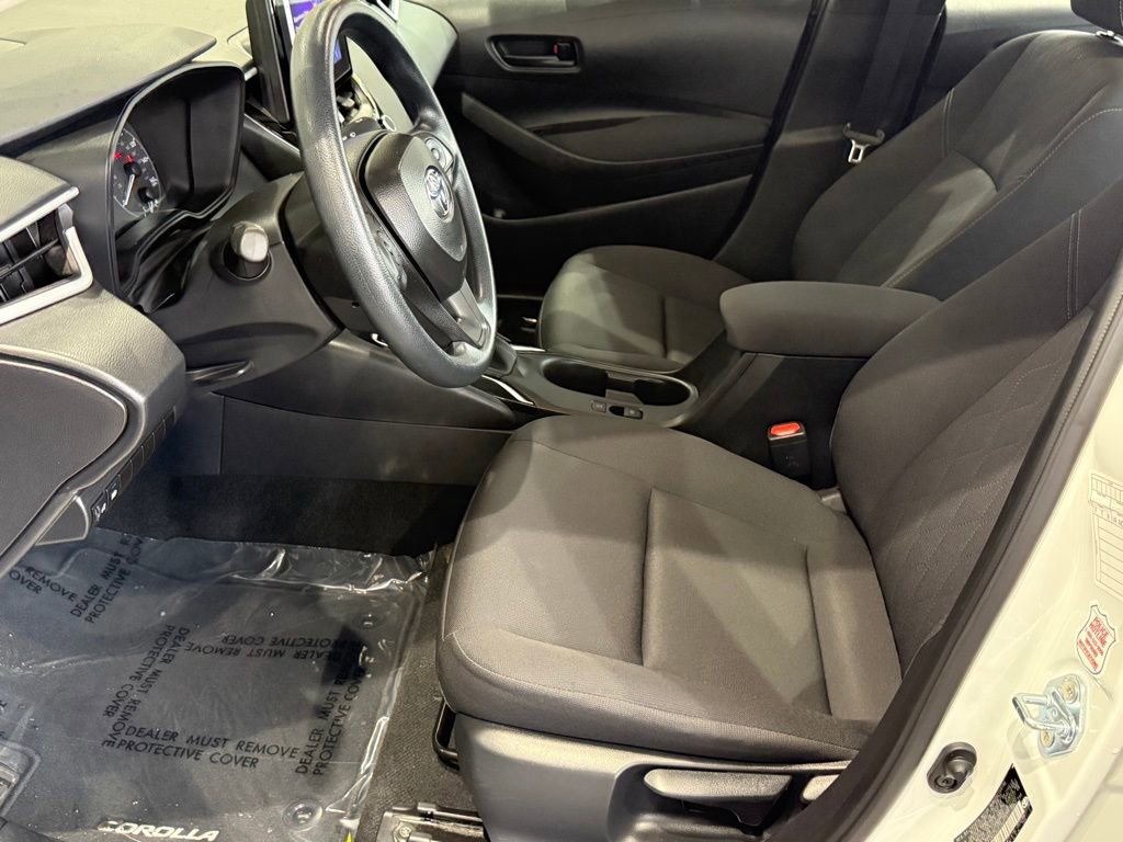 Certified 2025 Toyota Corolla LE image 18