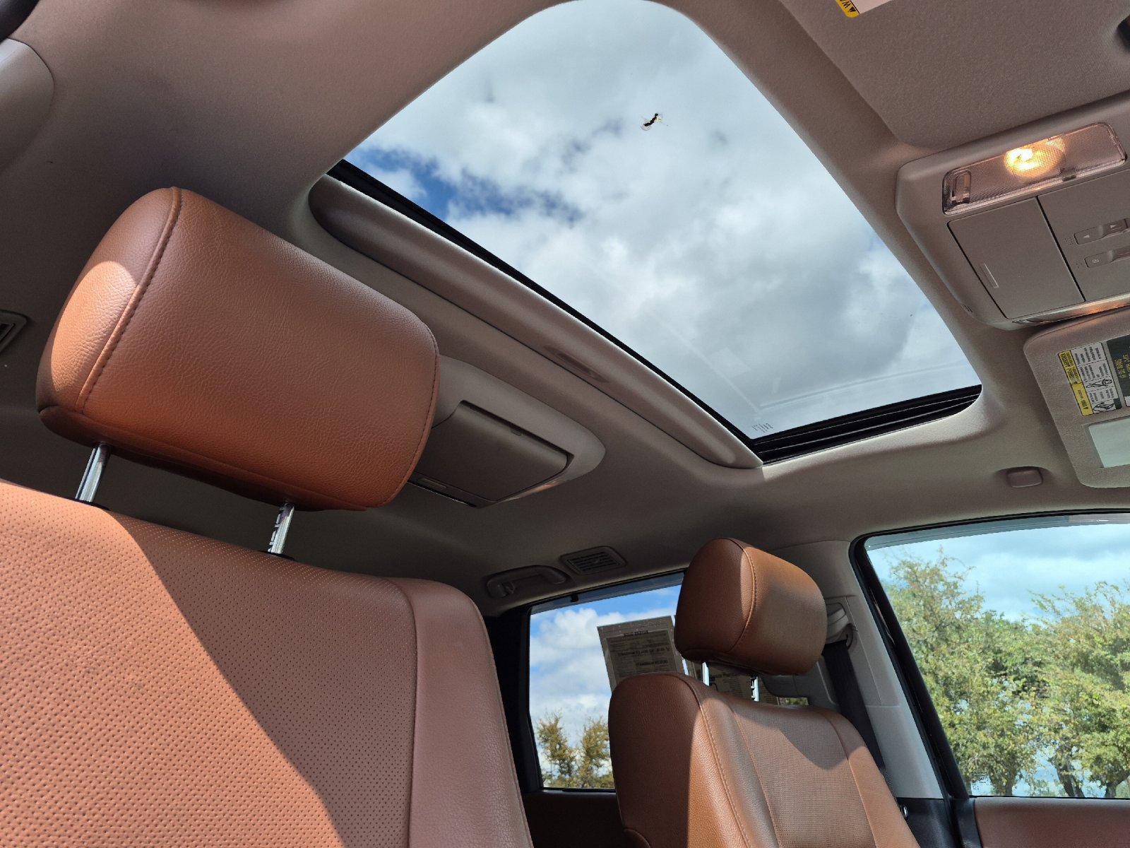 Used 2018 Toyota Sequoia Platinum RWD image 18