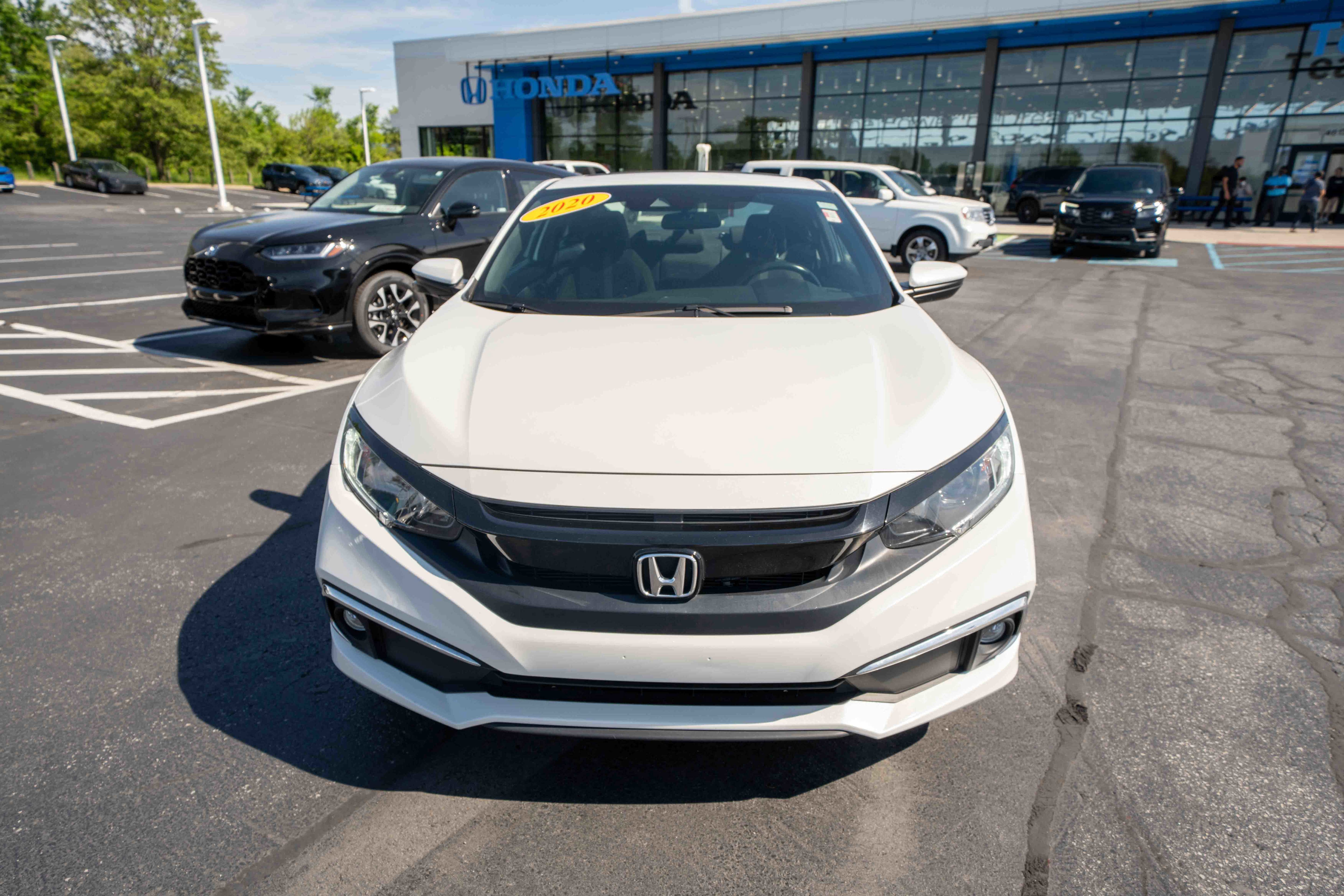 Used 2020 Honda Civic EX image 2