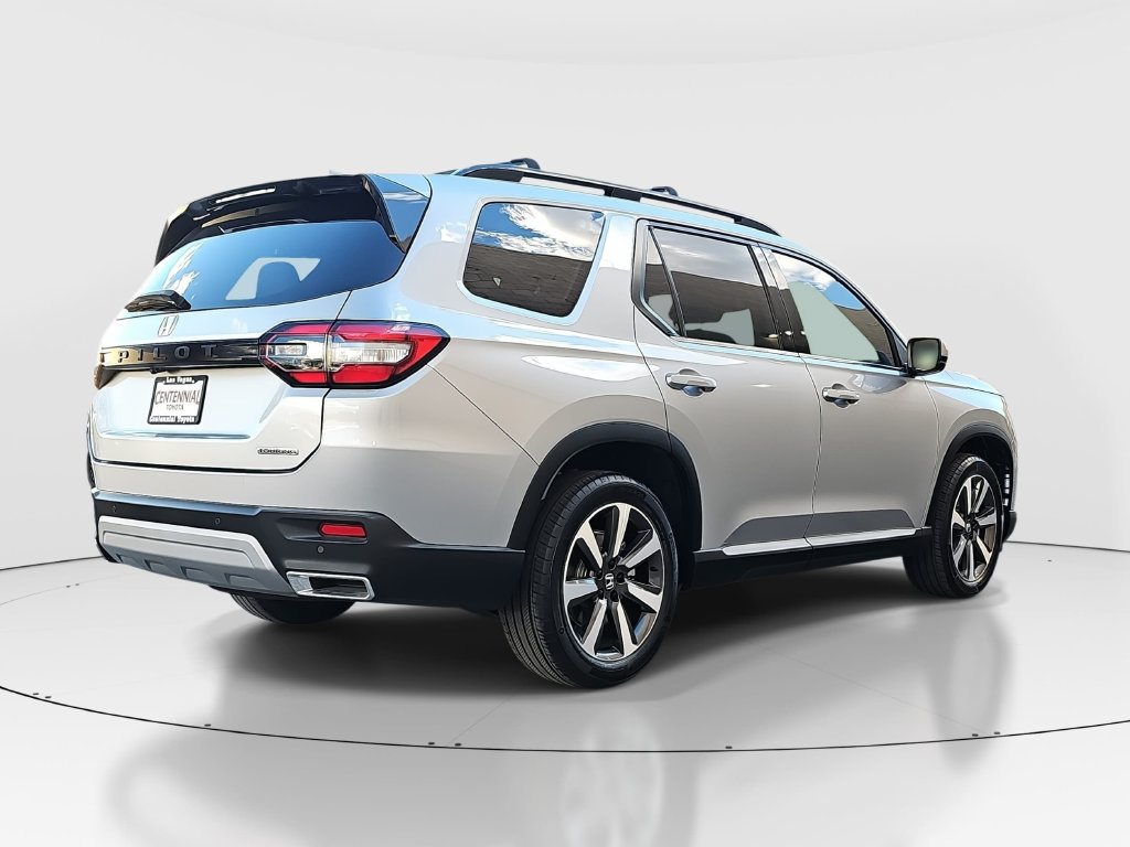 Used 2023 Honda Pilot Touring image 5