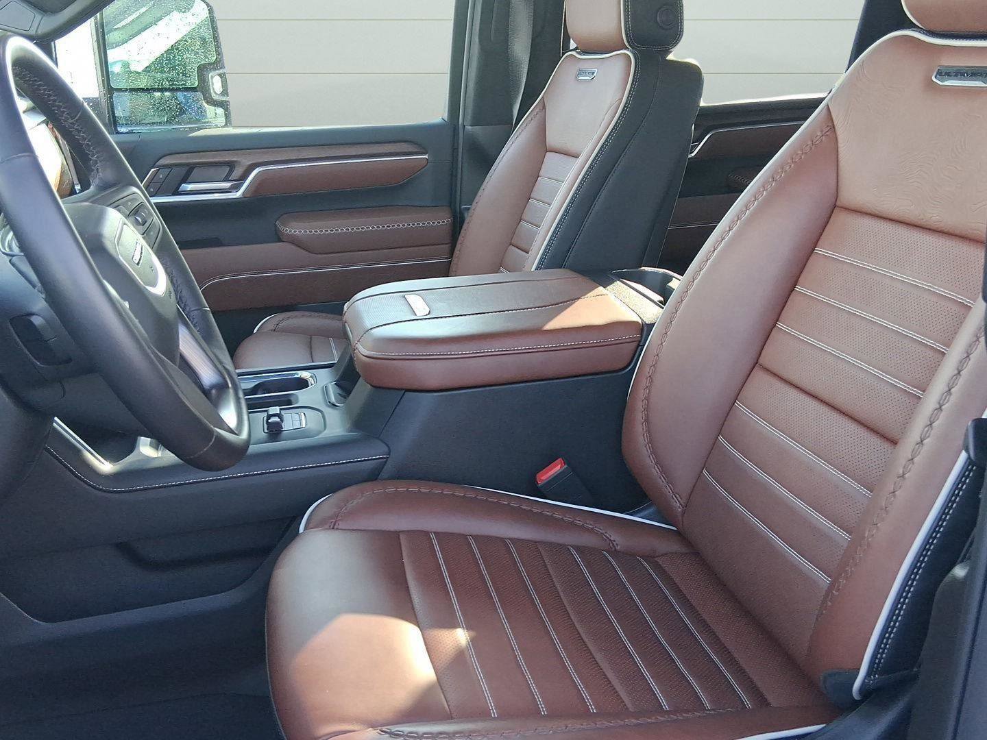 Used 2025 GMC Sierra 2500 Denali Ultimate image 12