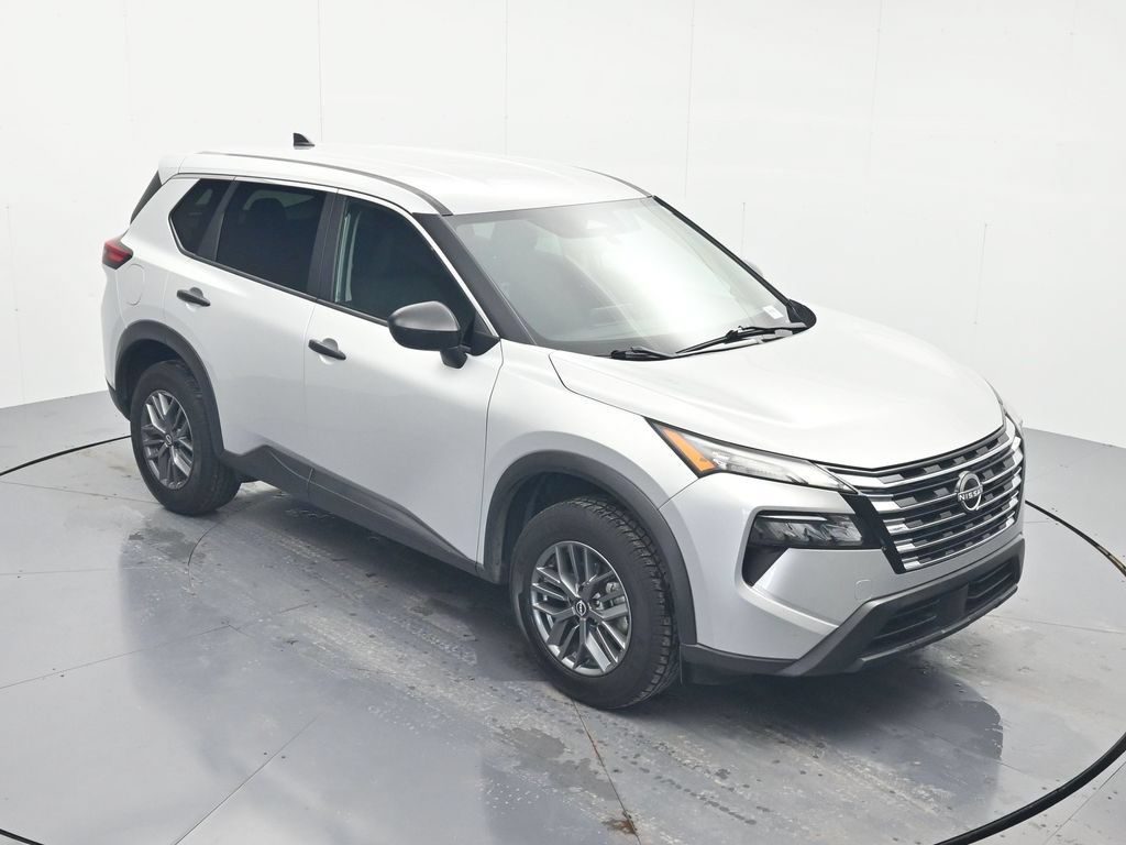 Used 2024 Nissan Rogue S FWD image 29