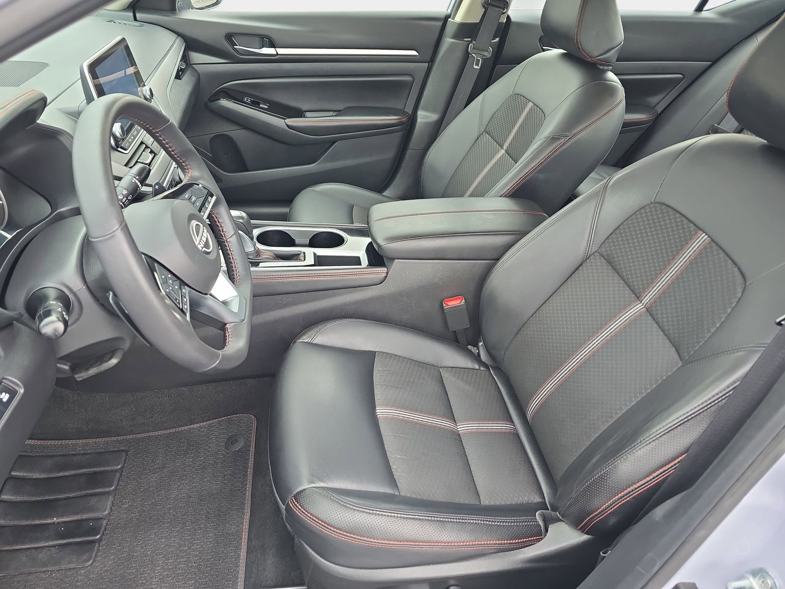 Used 2024 Nissan Altima 2.5 SR image 14