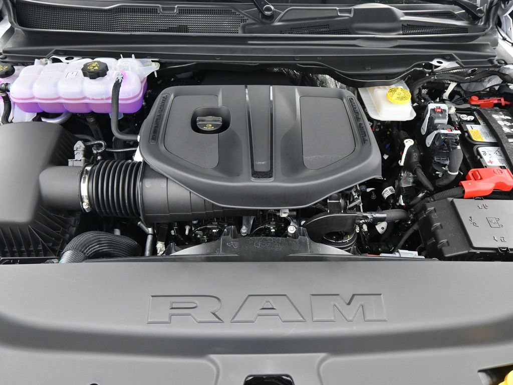 New 2026 RAM 1500 4x4 Crew Cab image 25