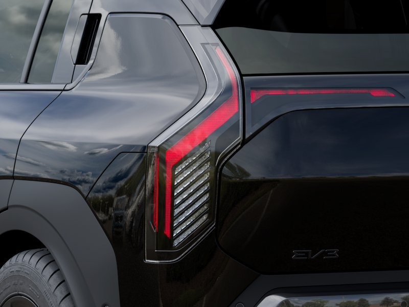 New 2027 Kia EV3 Land FWD image 11