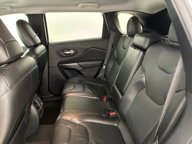 Used 2020 Jeep Cherokee Limited AWD/4WD image 18