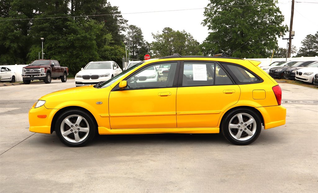 Used 2003 MAZDA Protege5 FWD image 4