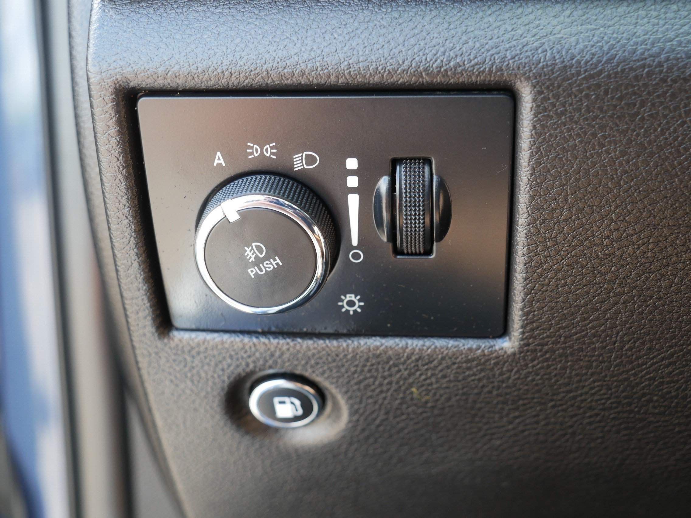 Used 2021 Jeep Grand Cherokee Summit AWD/4WD image 26