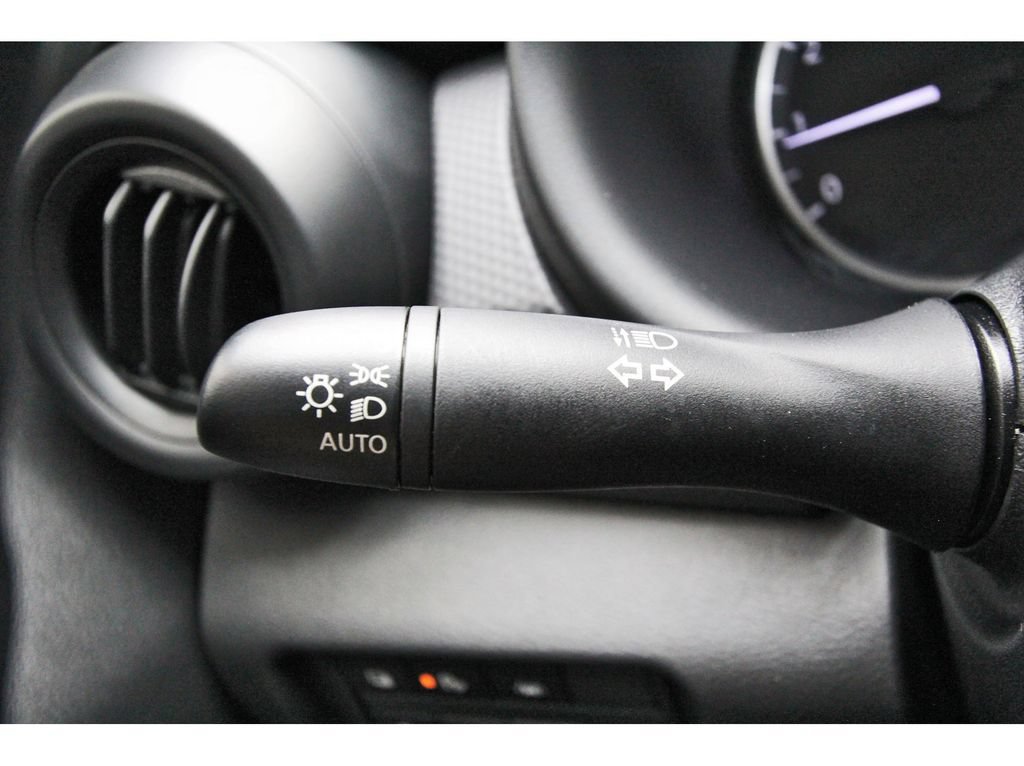 Certified 2025 Nissan Kicks Play S FWD image 15
